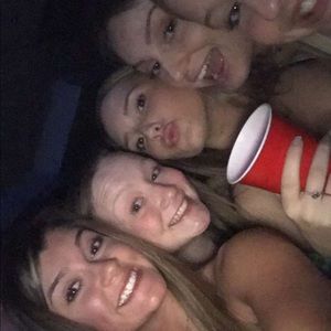 Meet your Posher, Genevieve